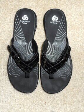 Clarks Cloudsteppers Breeze Sea Flip Flops Black Patent Size, 8,5